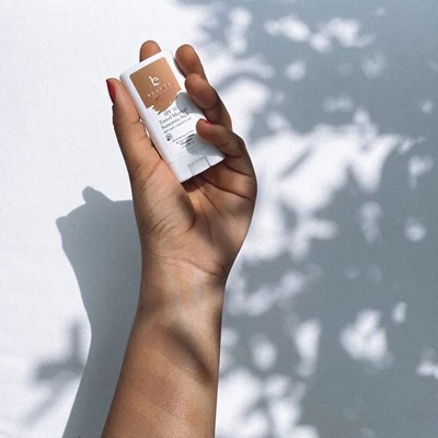 Beauty By Earth Tinted Mineral Sunscreen Sticks SPF 30 - Image 8