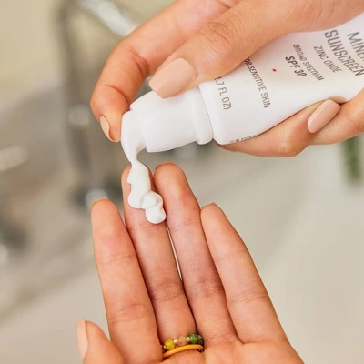 FIRST AID BEAUTY Mineral Sunscreen Zinc Oxide Broad Spectrum SPF 30 - 1.7 Fl Oz - Ulta Beauty - Image 6